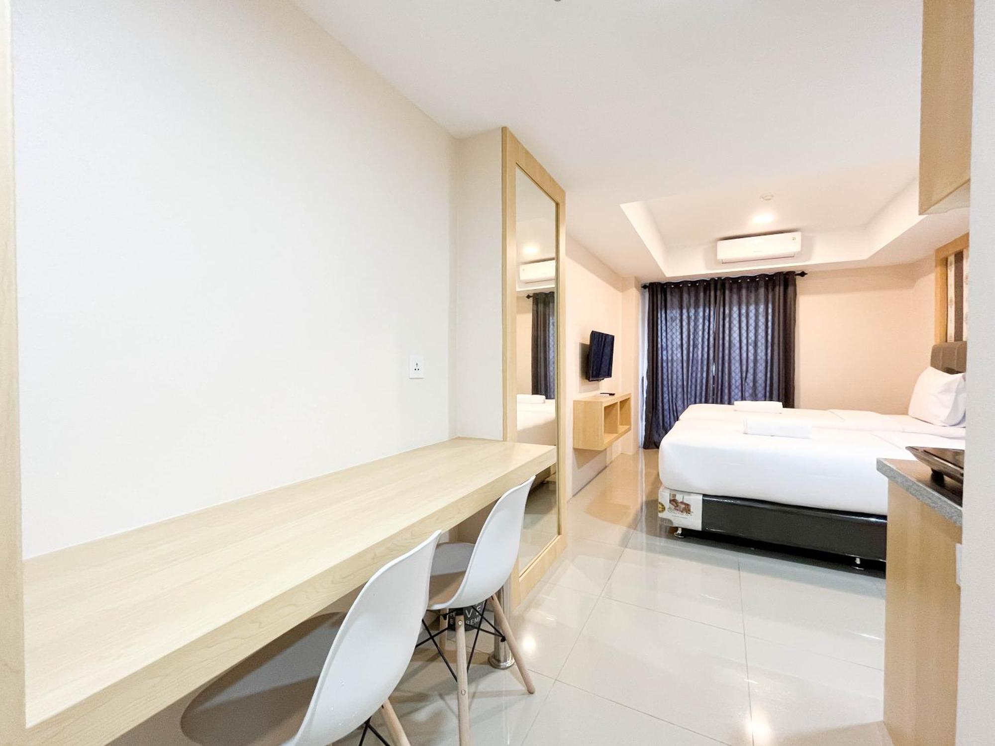 Comfortable And Tidy Studio De Prima Apartment By Travelio Medan Esterno foto